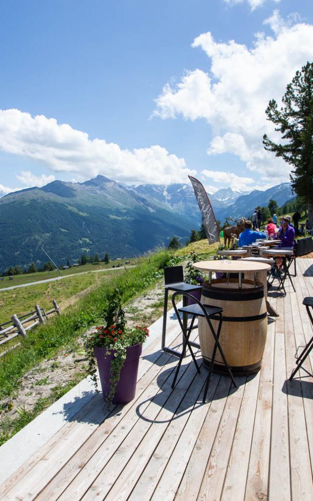 Terrasse du restaurant de l'Alpage en été